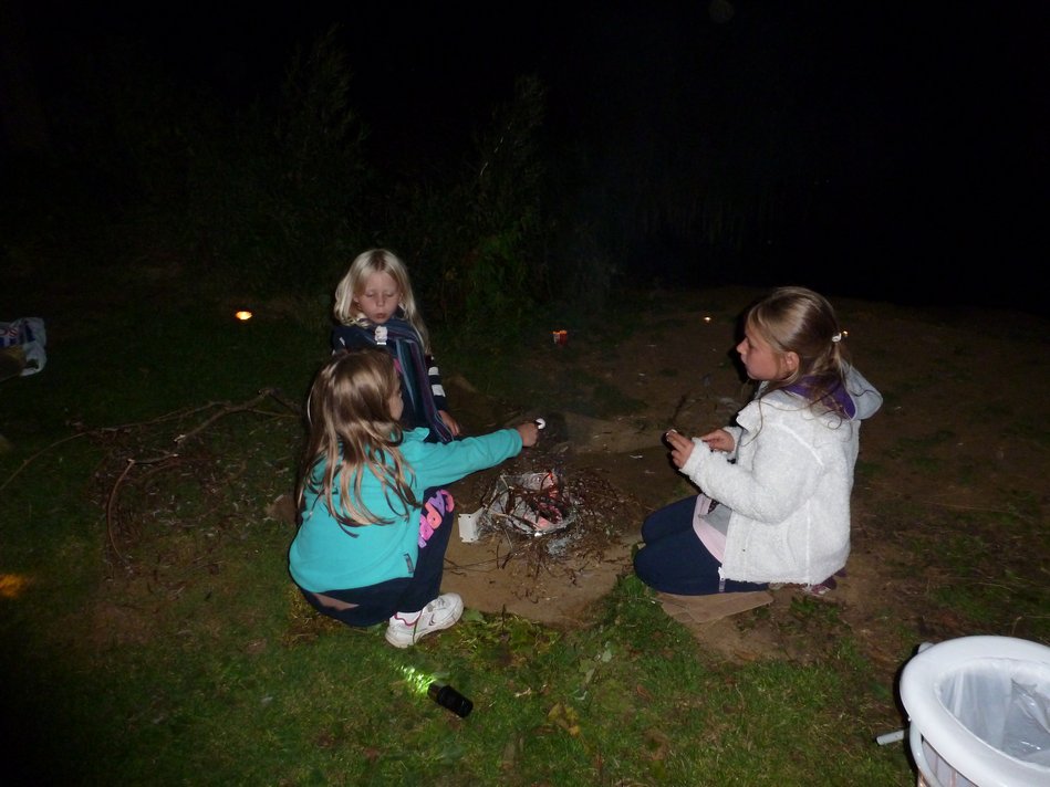 family_2012-08-31 21-59-27_camping